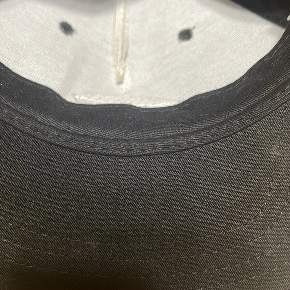 Neff hat - Picture 6 of 6